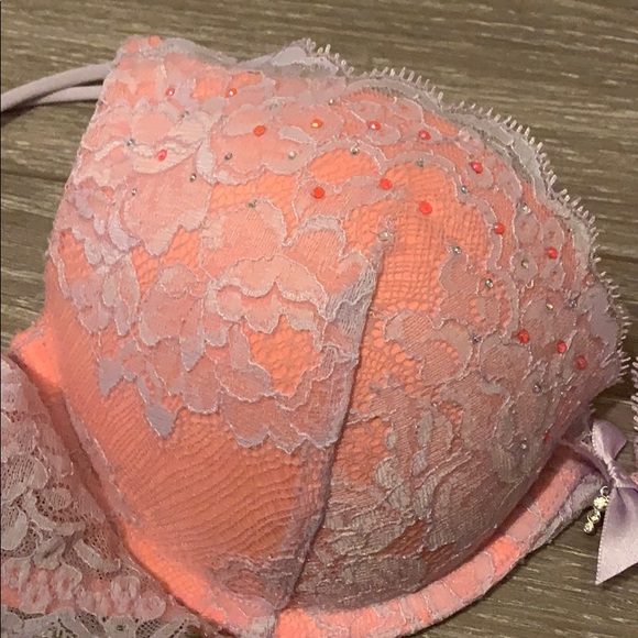Bra - Picture 2 of 3